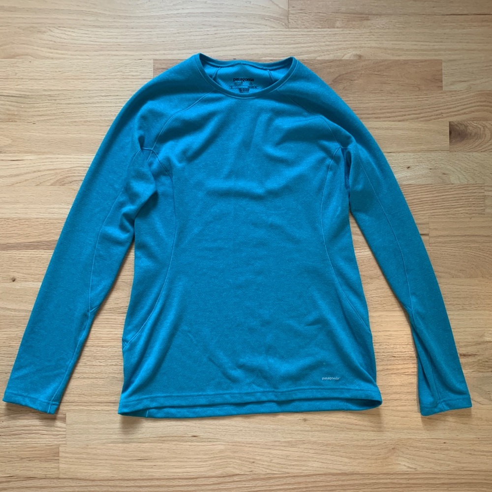 Blue long sleeve Patagonia activewear
